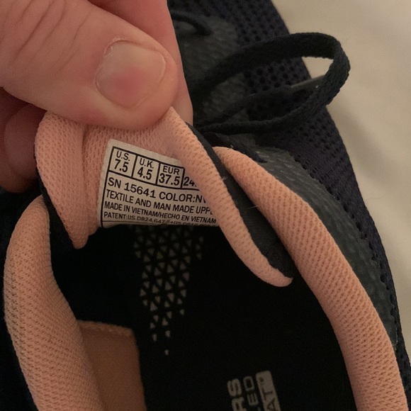 Sketchers shoes - Picture 6 of 6